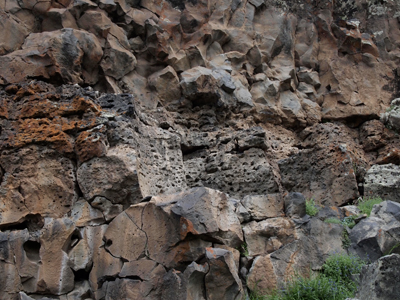 Vesicles in basalt flow, Hangay Dome